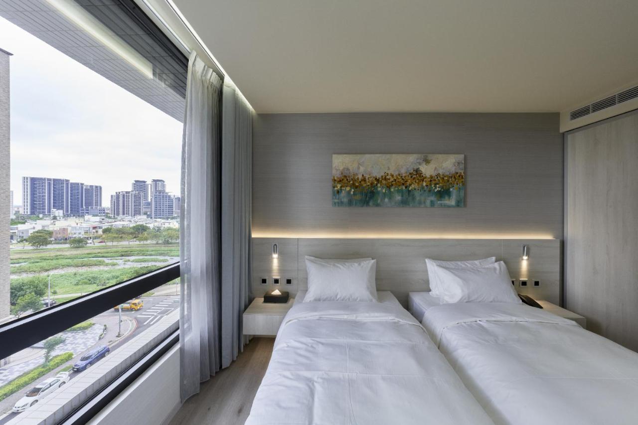 Cp Hotel Taoyuan Exteriör bild